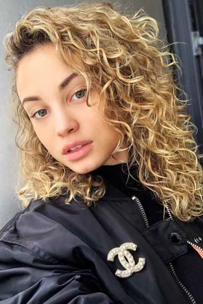 Side-Swept Spiral Perm