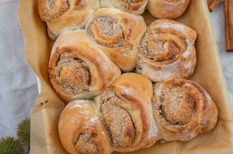 Delicious Christmas Cinnamon Rolls