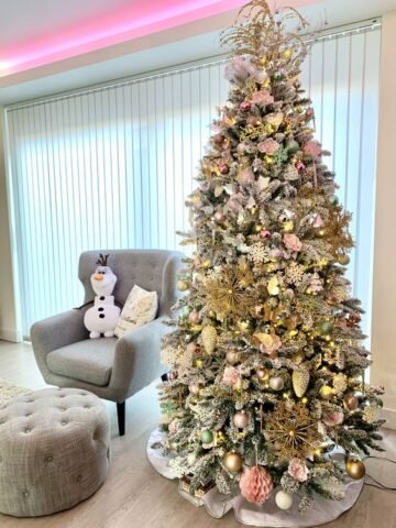 50+ Creative Christmas Tree Decorations to Try This Year