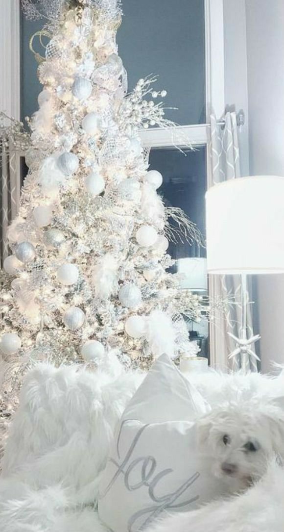 37+ Silver and White Christmas Tree: A Magical Festive Decor