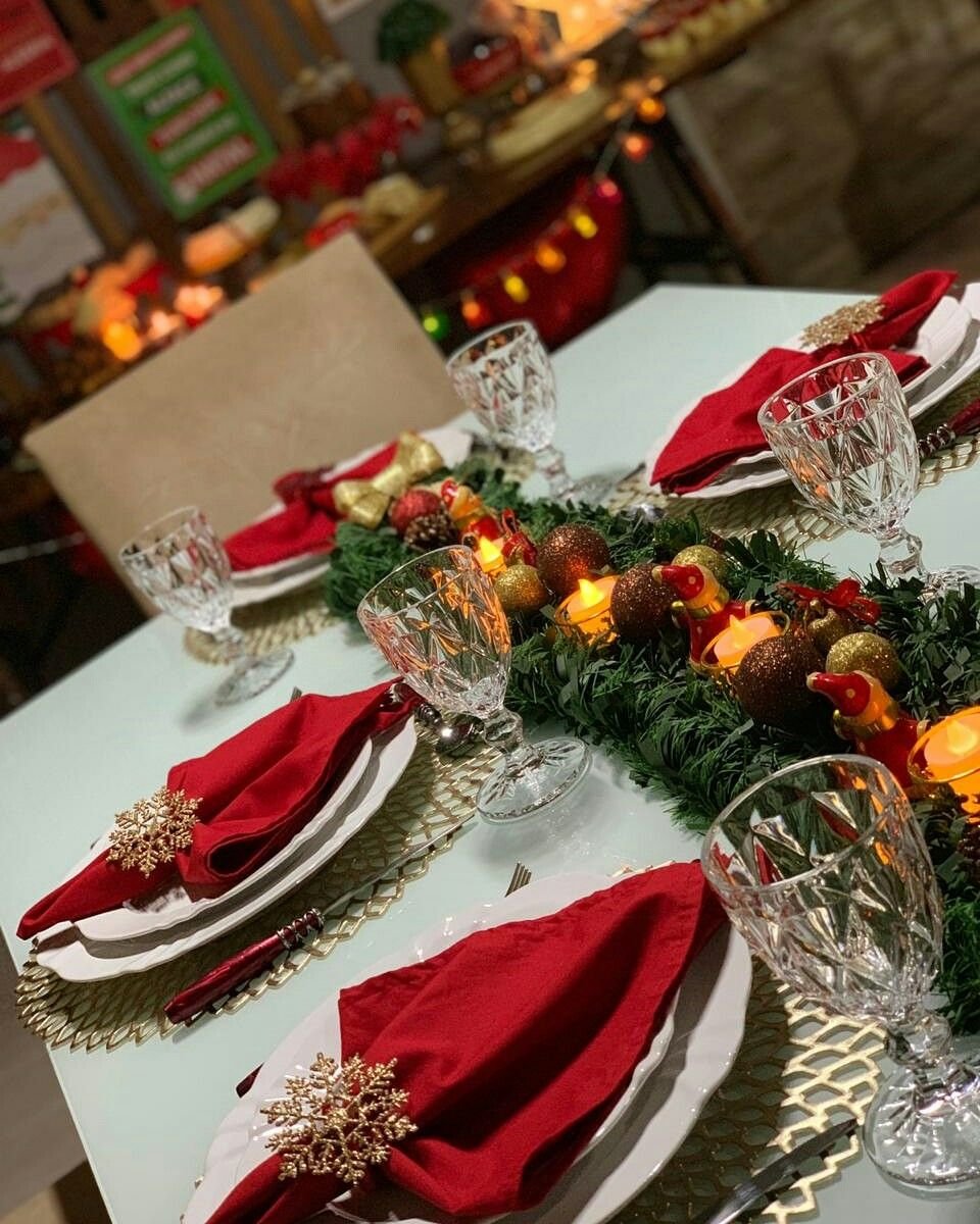 Christmas table set