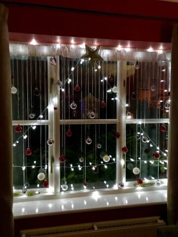 43 Christmas Window Decor Ideas: The Pain-Free Guide