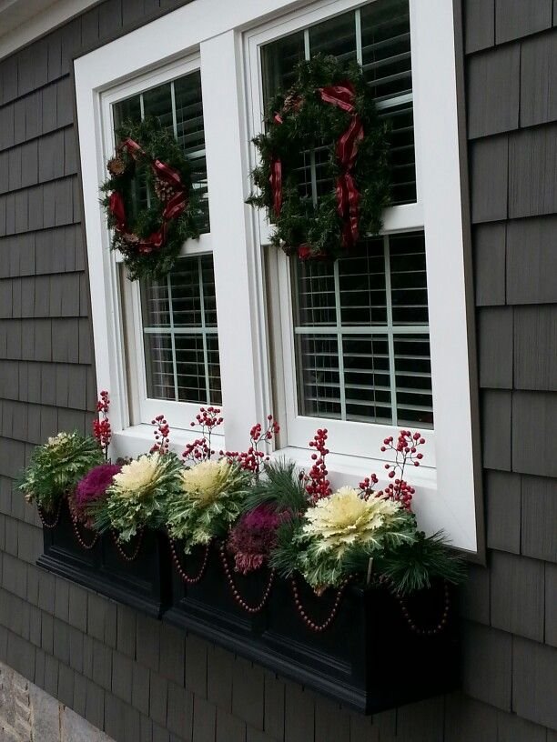 Holiday window boxes