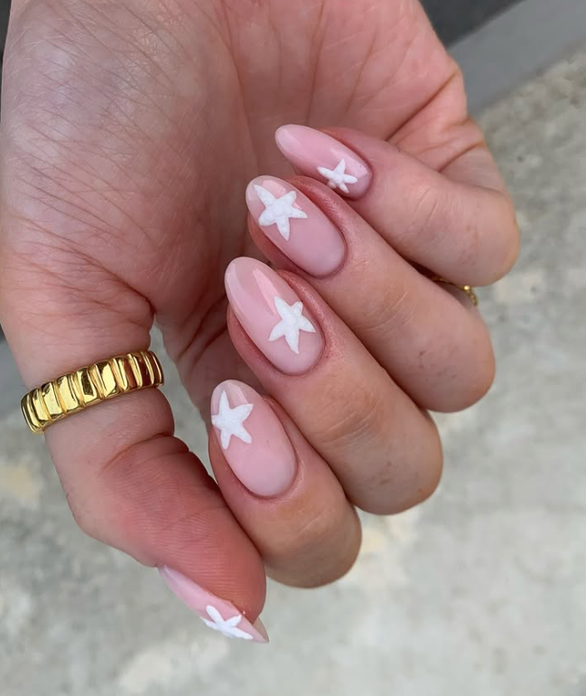 Seashell nails