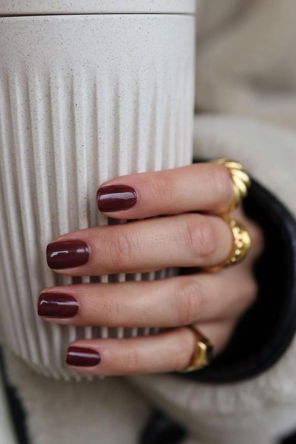 Plum-Toned Simplicity