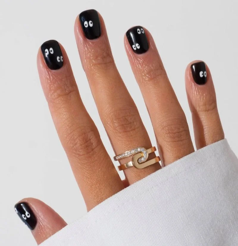 Simple Halloween Nail Art Idea
