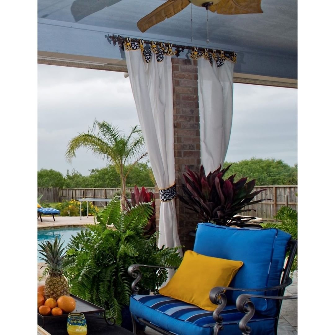 Tropical Touch