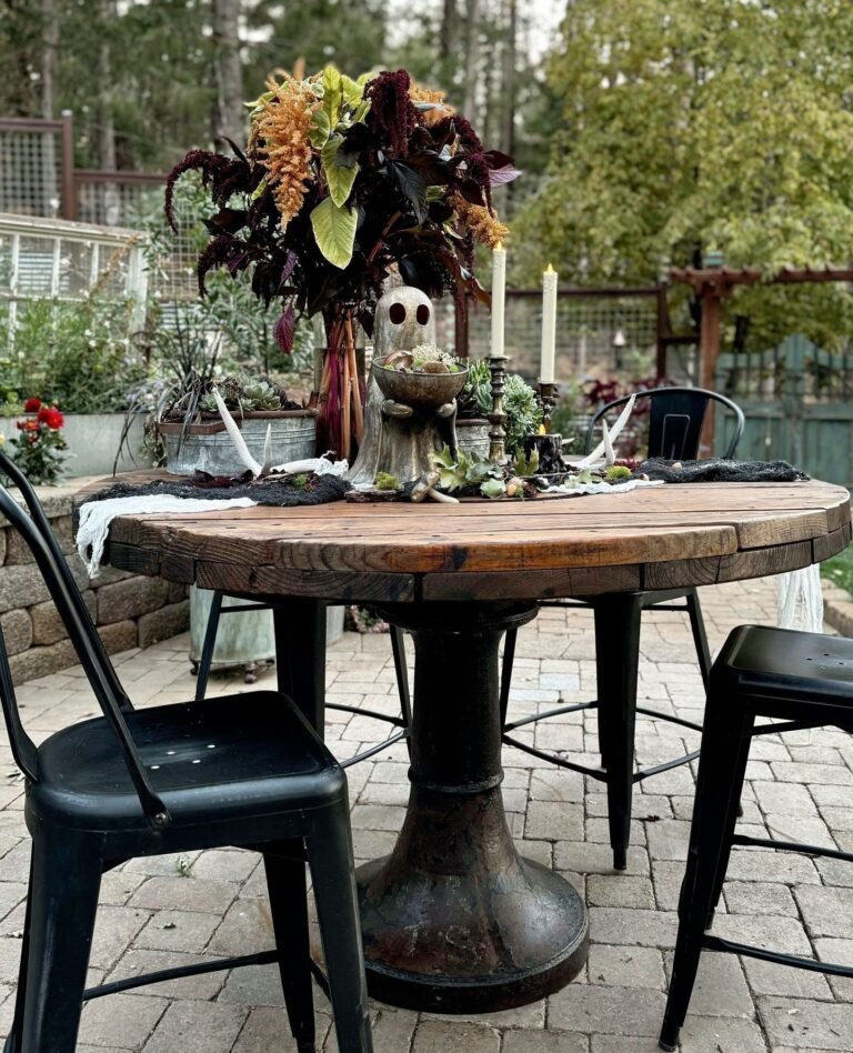 Haunted Dinner Party