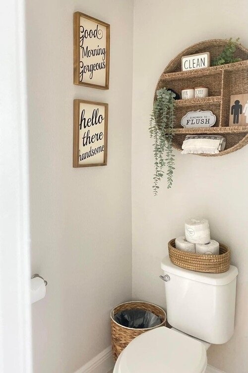 Wicker shelf and accent