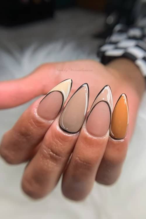Cartoon-Outlined French Tips
