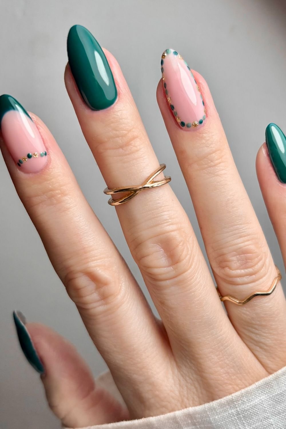 Emerald Dot Accent