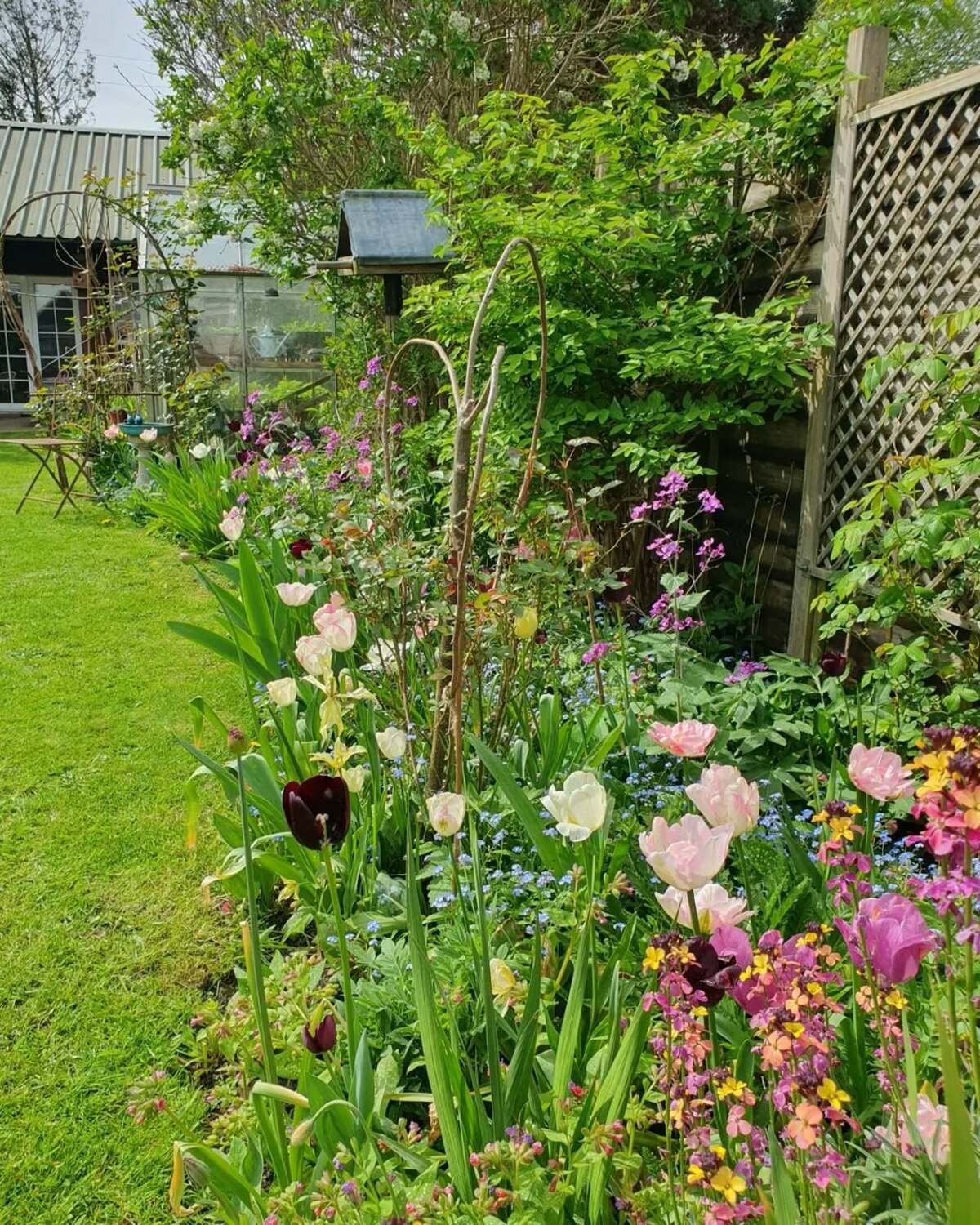Fence Edging Garden