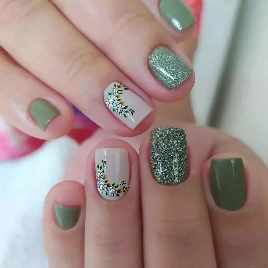 Glitter Acrylic Green Nails