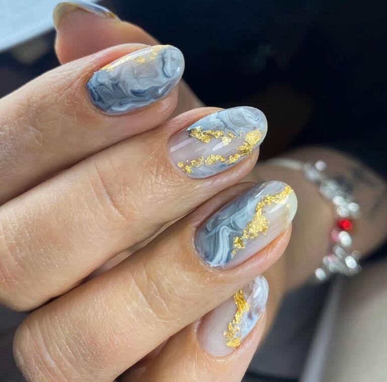 Gray Gold Marble Nail Idea