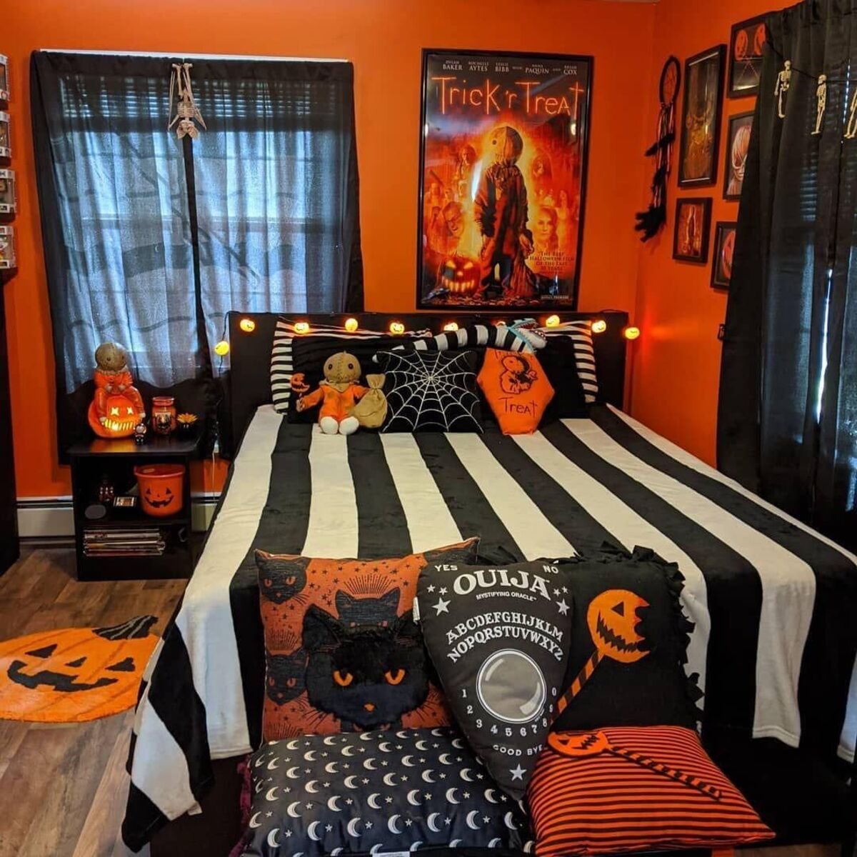 Halloween-Themed Decorative Pillows
