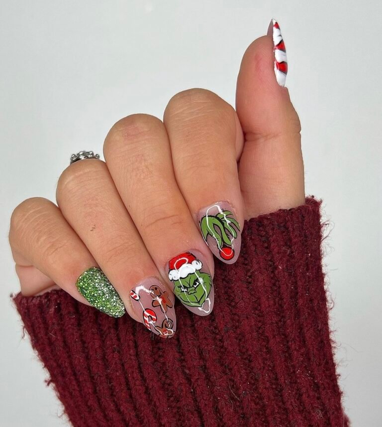 Short Grinch Nails