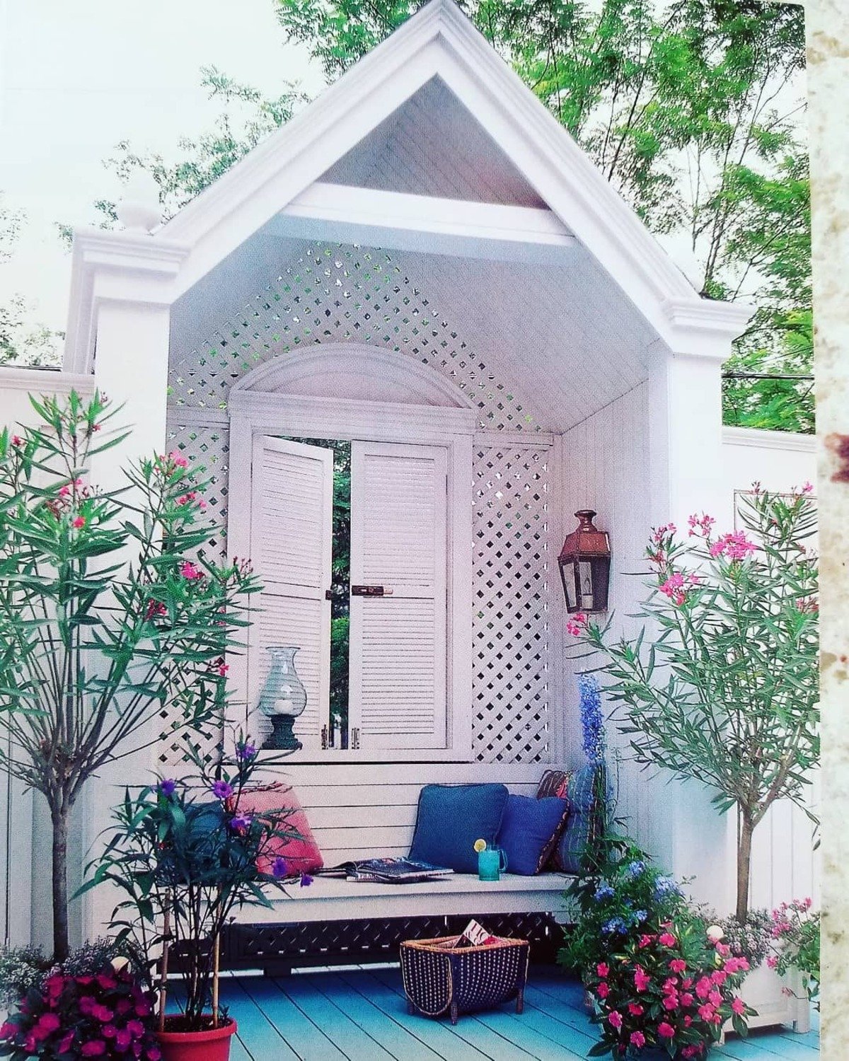 Lattice House For the Garden