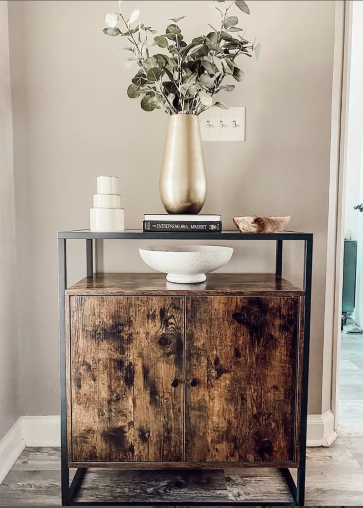 Let One Oversized Vase Set the Tone