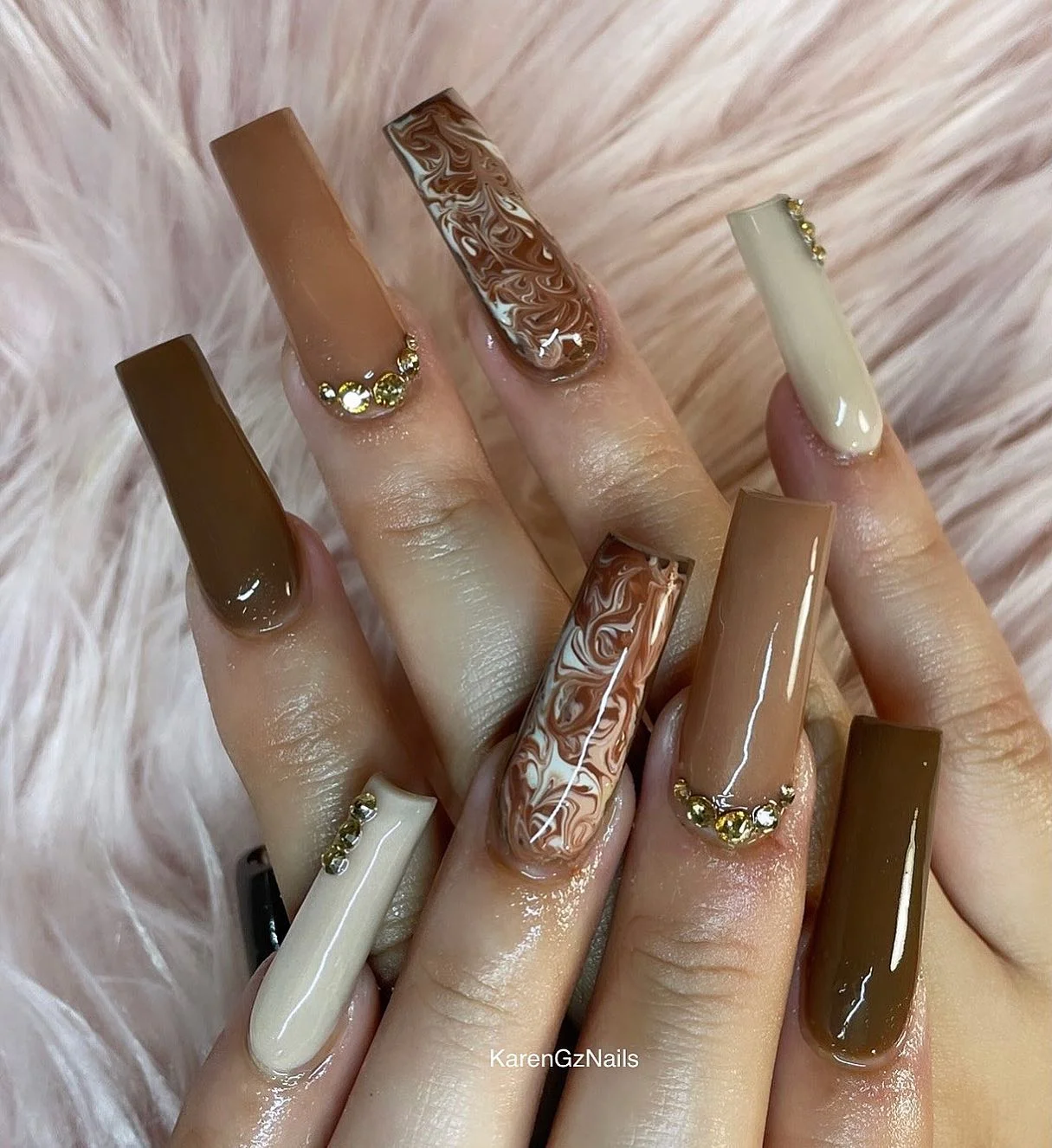 Marbled Brown and Nude Fall Acrylic Nails