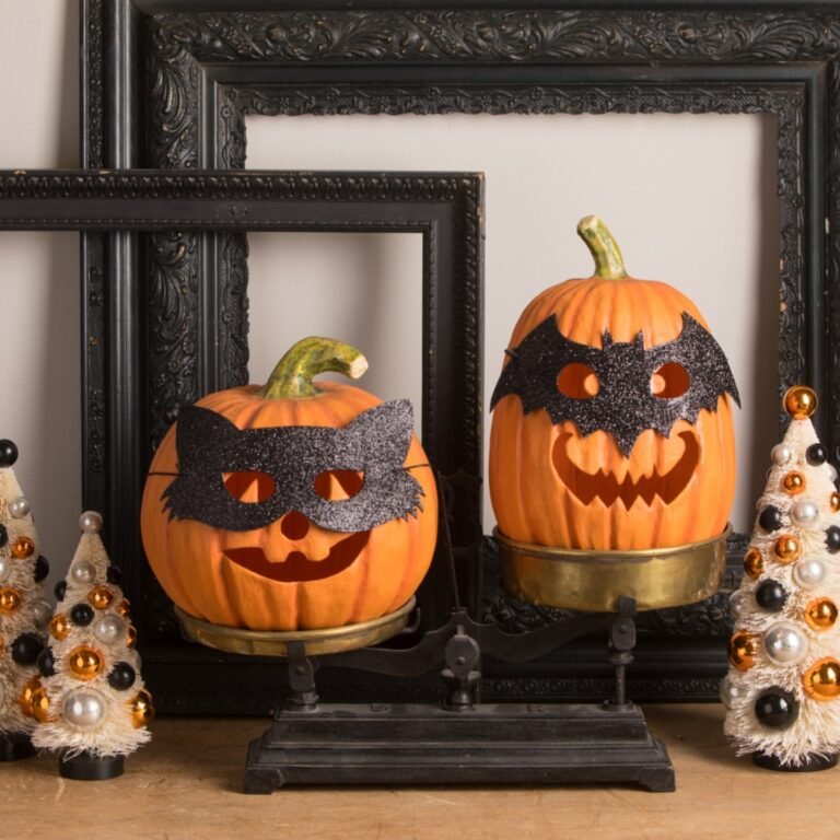 Masked Pumpkin Diva