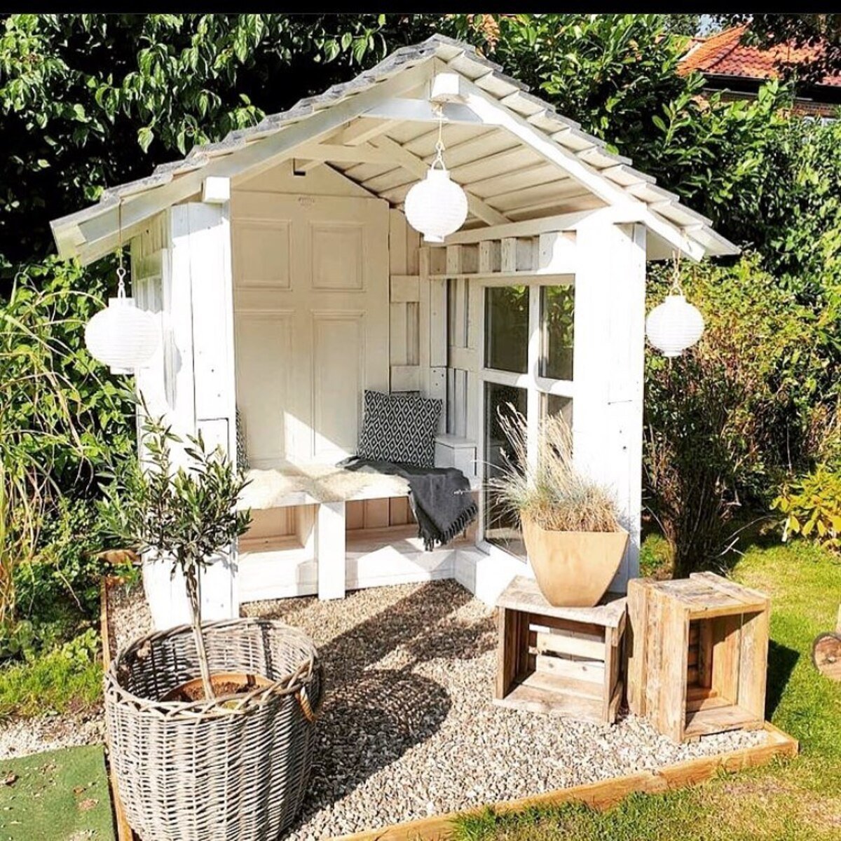 Outdoor Nook From Reclaimed Materials