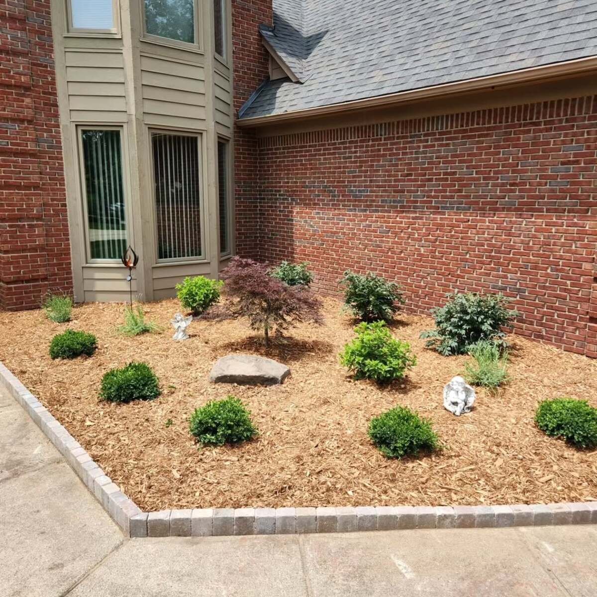 Pair with Wood Chip Mulch