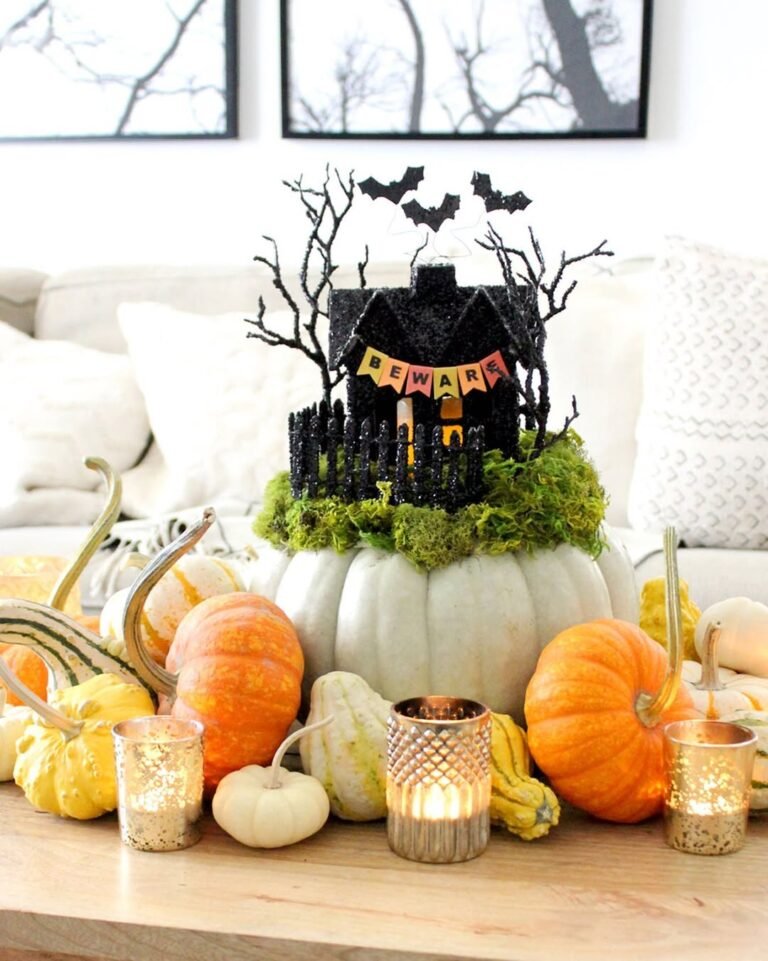 Pumpkin Manor Display