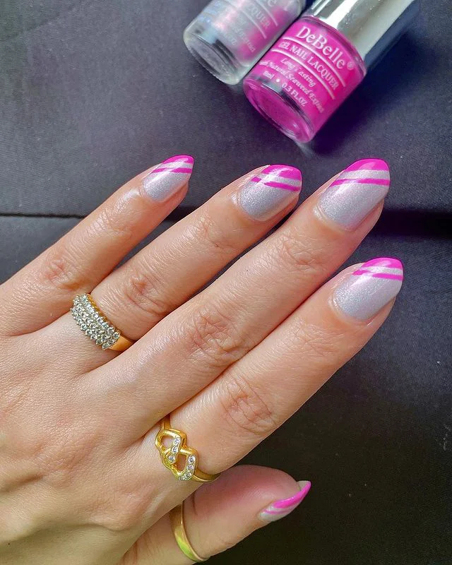 Short French Tip Nail Art