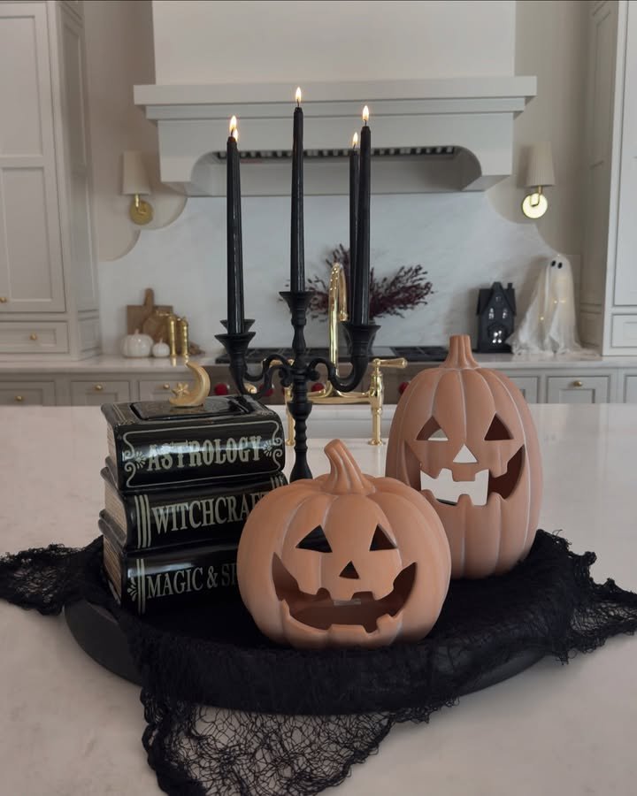 Spellbook & Pumpkin Setting