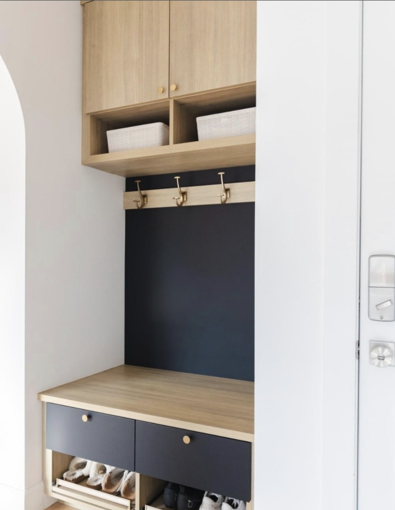 Two-Tone Drop Zone with Built-In Desk