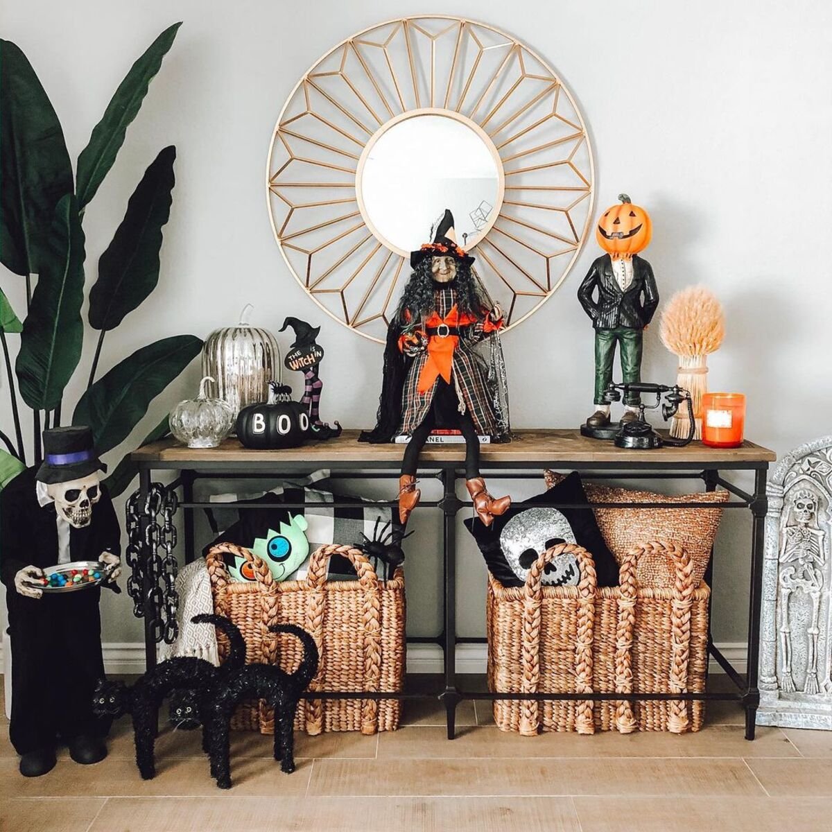 Typical Halloween Figurines to Add a Spooky Edge