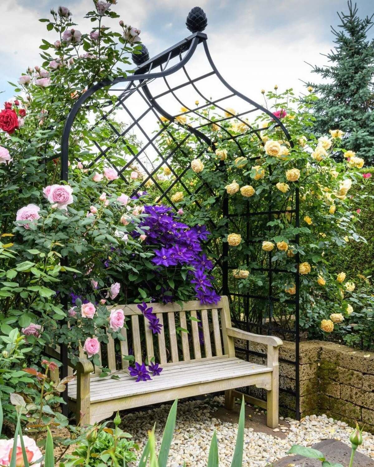 Victorian Arbor Nook