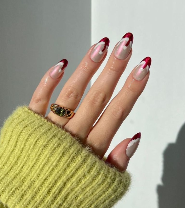 Sparkly Santa Hat Tips