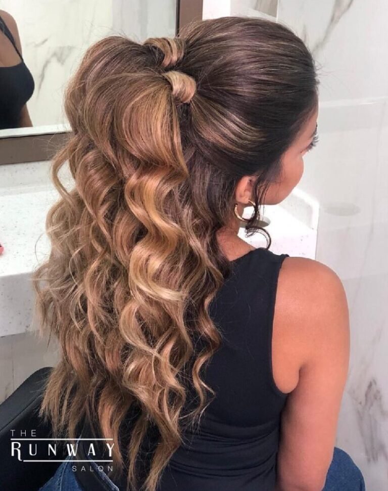 Curly New Years Twintails
