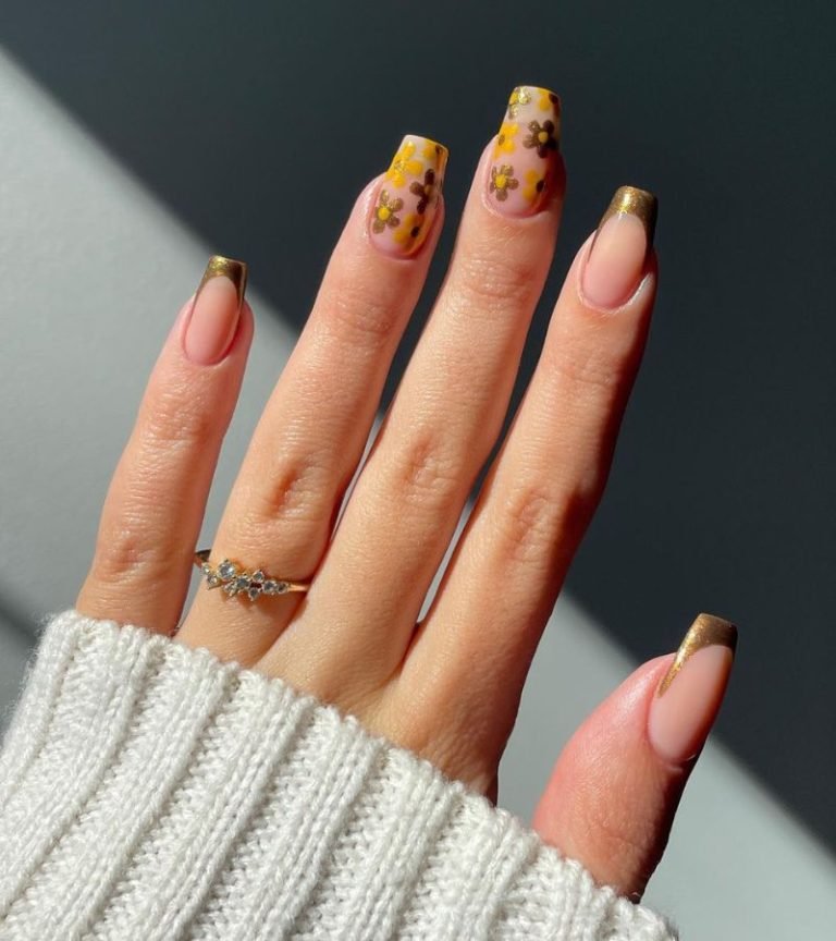 Amber Floral Nails