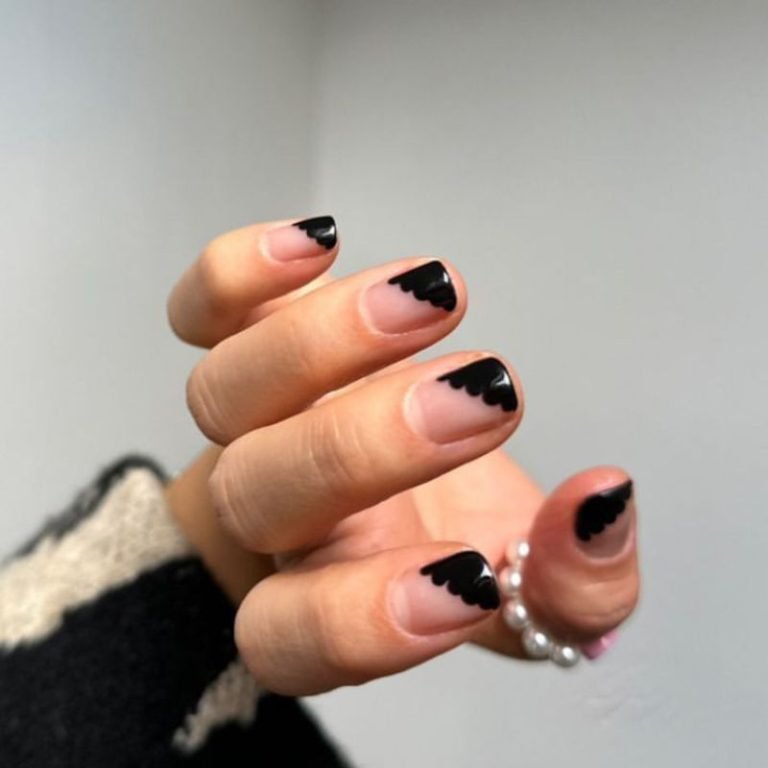 Black Diagonal French