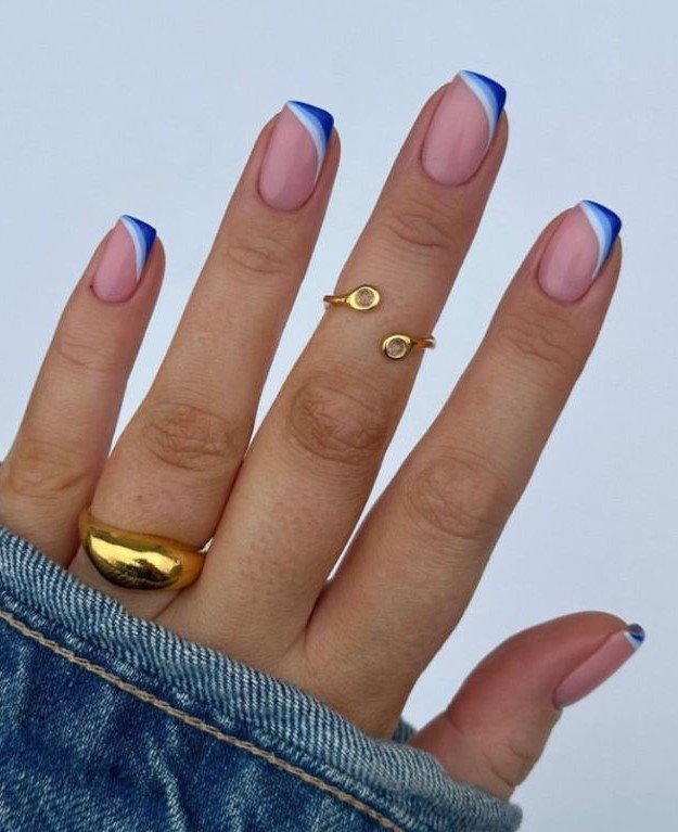 Blue And White Slits