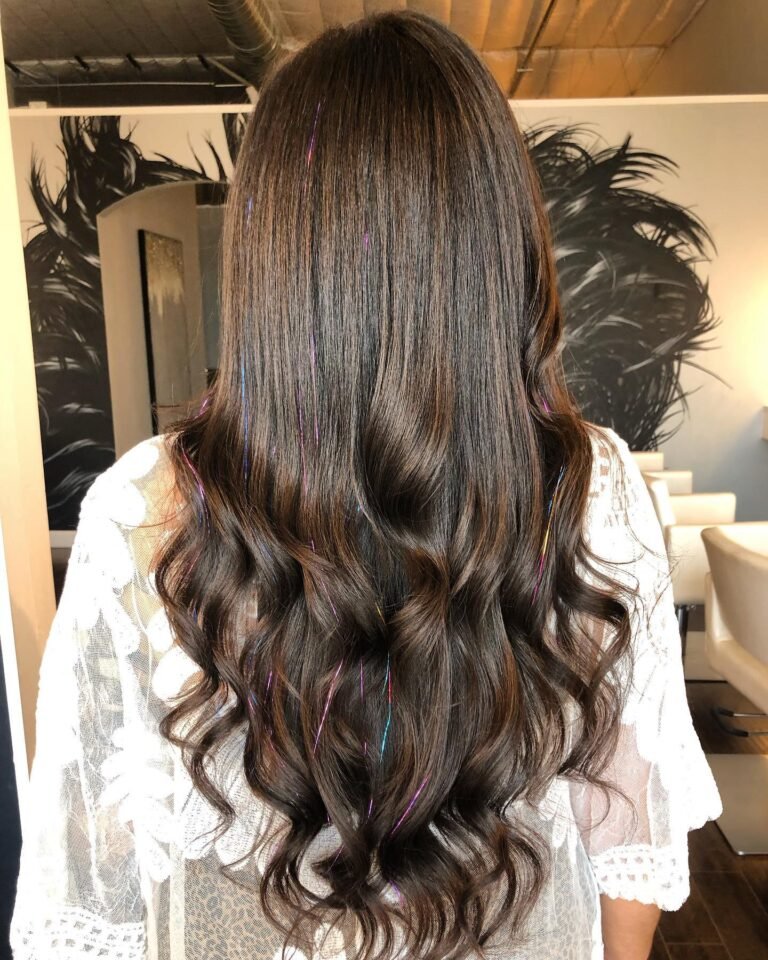 Long Wavy Hair w/ Sparkle Strands