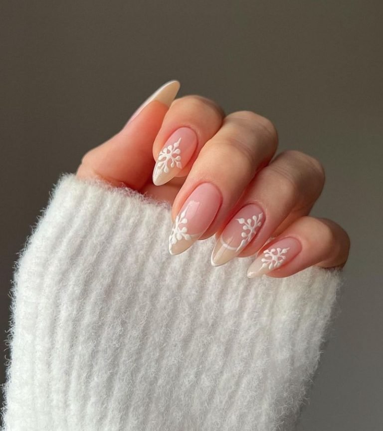 3D White Snowflakes