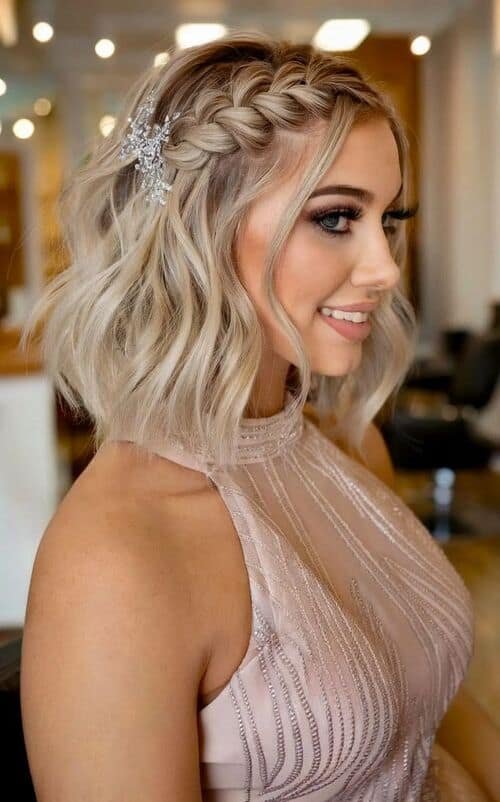 Wavy with Side Braid