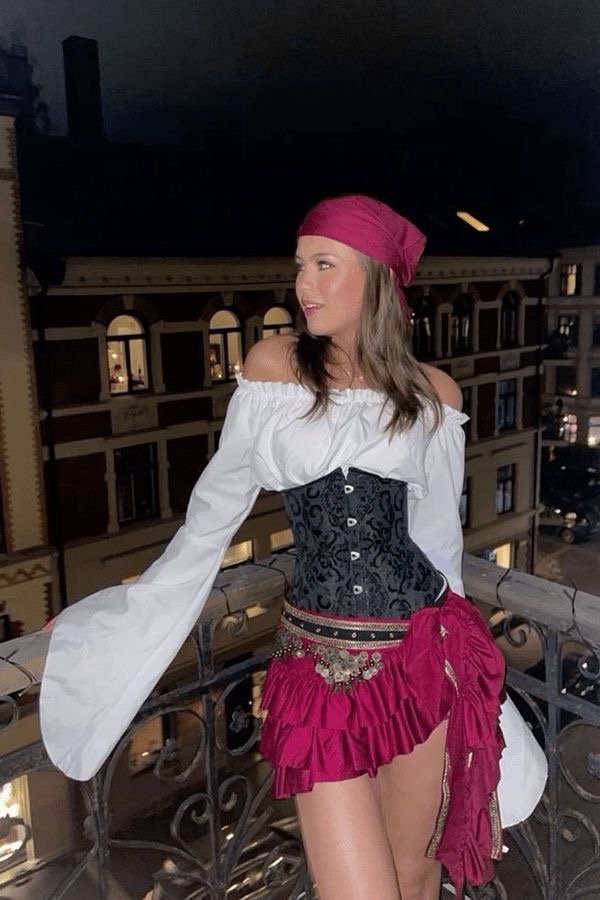 PIRATE COSTUME