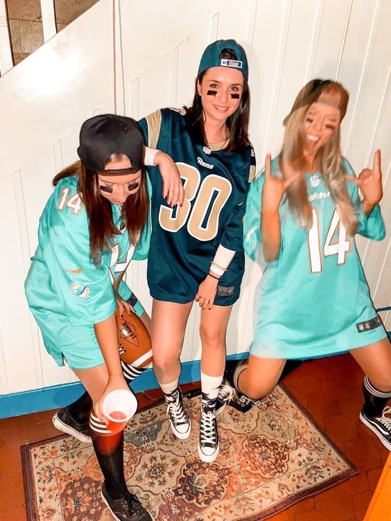 FOOTBALL PLAYERS