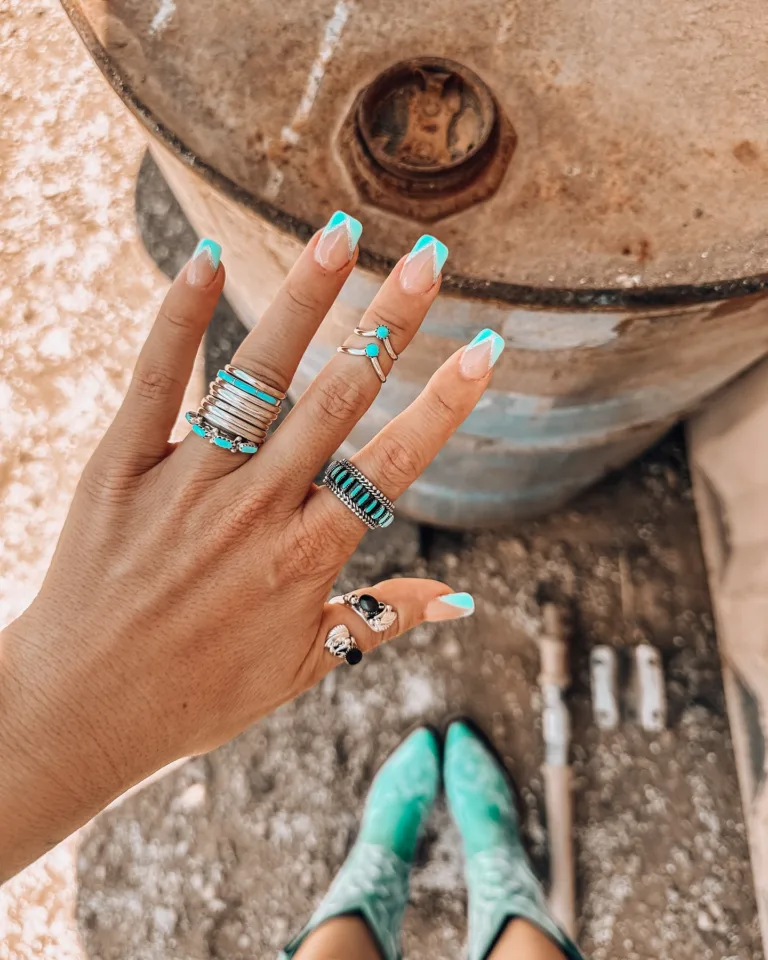 Turquoise Chevron French