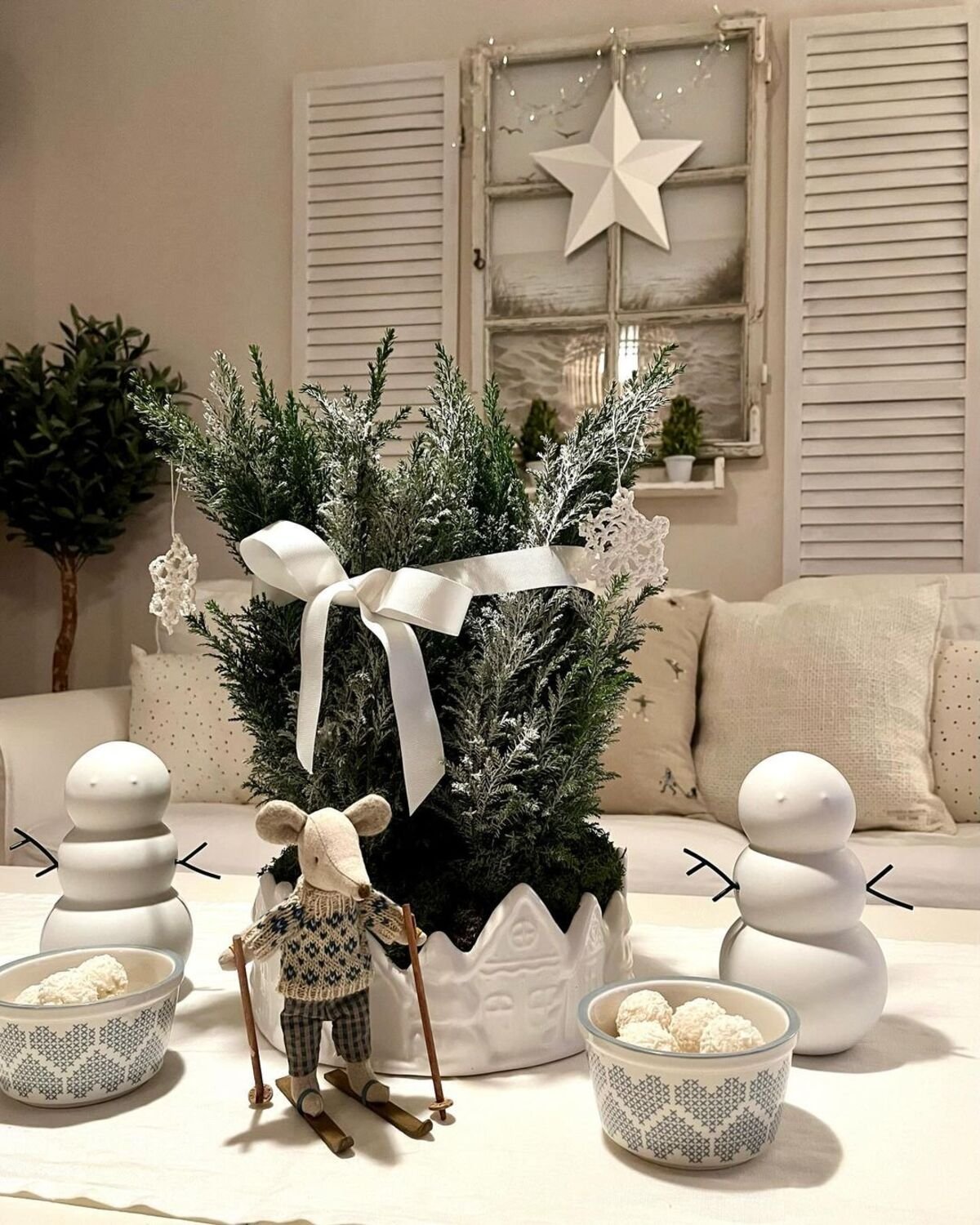 Coffee Table Ceramic Seasonal Focus