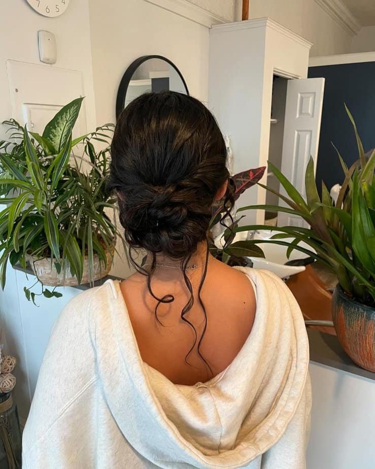 Decorative strands of hair