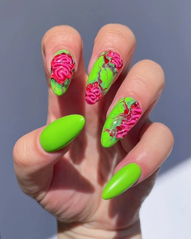 Halloween Green Zombie Brains Design Nails