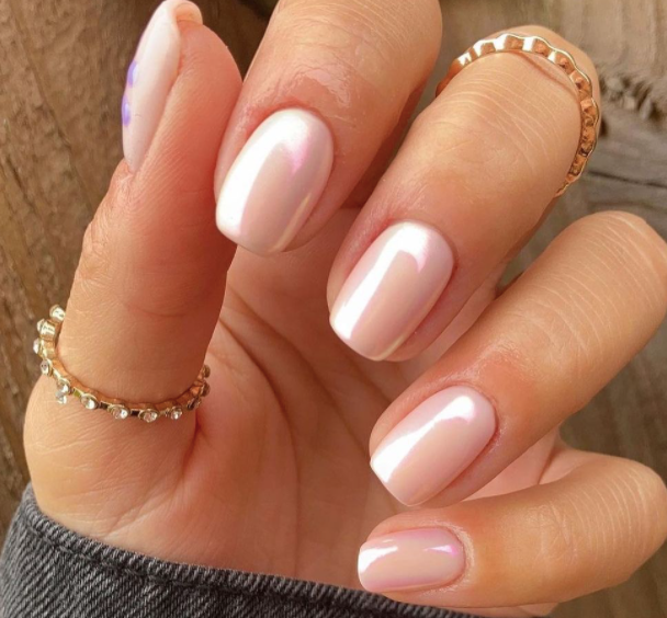 Iridescent Pearly Wedding Nails