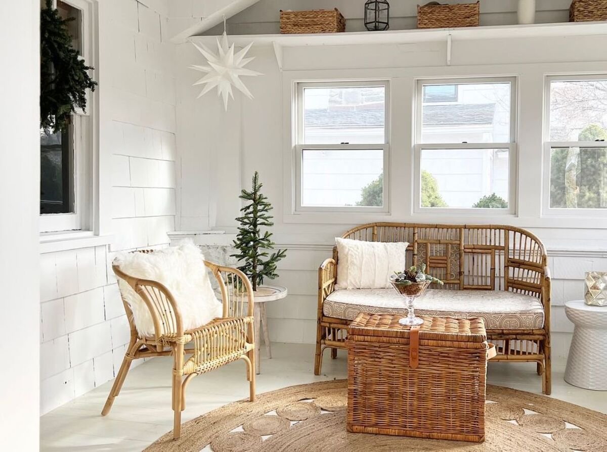 Minimalistic Seasonal Elements