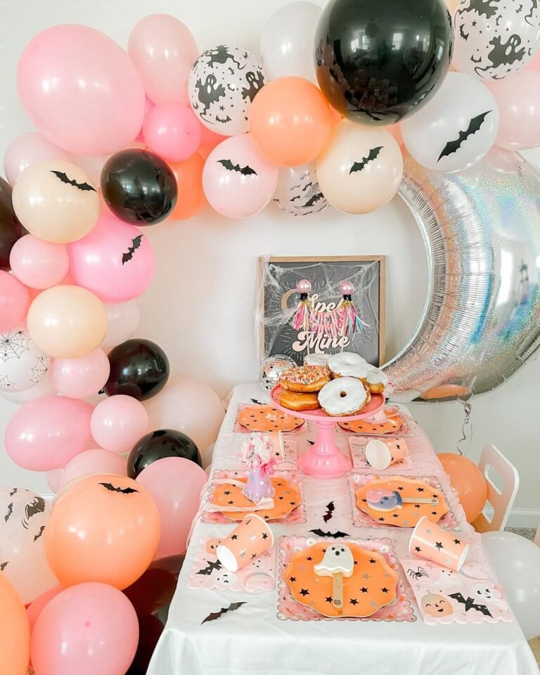 Sweet Ghosts In Bubblegum Balloons