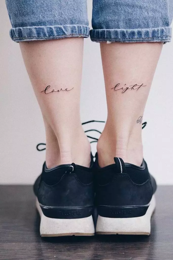 Minimalist Lettering